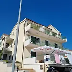 Toni Poce 2 * Primošten