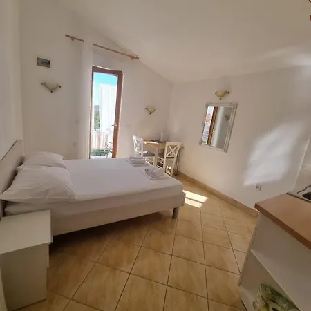 Toni Poce 2 公寓 *