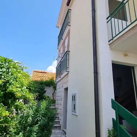 Toni Poce 2 Apartman *