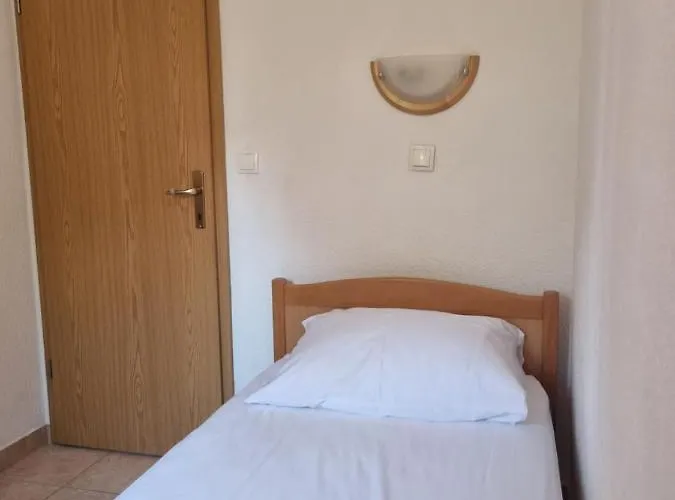 Toni Poce 2 * Primošten