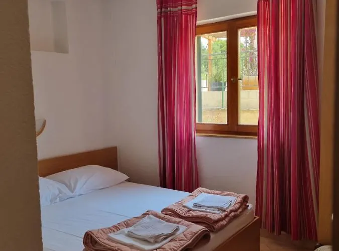 Apartment Toni Poce 2 Primošten